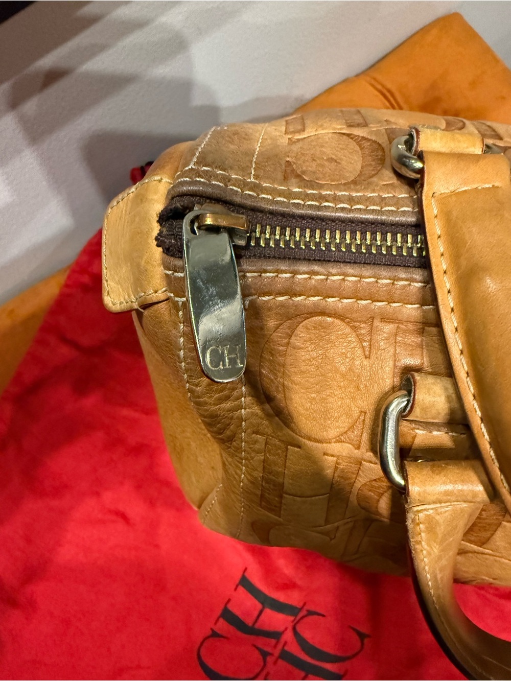 Carolina Herrera Tan Embossed CH Logo Satchel Andy 7 - Picture 2 of 10